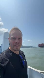 Wer zum Teufel hat DAS alles bestellt?! 😳 Dieses Containerschiff in Vietnam ist komplett voll!