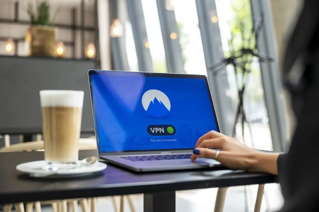 Warum du als Digitaler Nomade einen VPN nutzen solltest